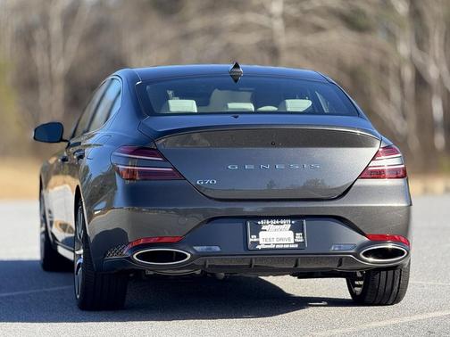 2025 Genesis G70 2.5T RWD