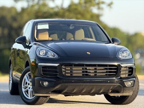 2016 Porsche Cayenne Base