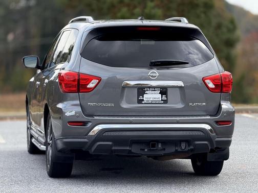 2018 Nissan Pathfinder Platinum