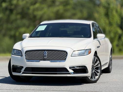 White Platinum Clearcoat 2017 Lincoln Continental Reserve