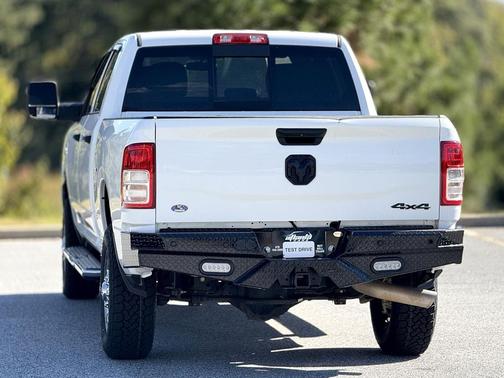 2024 RAM 2500 Tradesman Crew Cab 4x4 6'4' Box