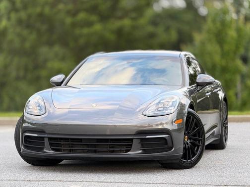Agate Grey Metallic 2018 Porsche Panamera 4