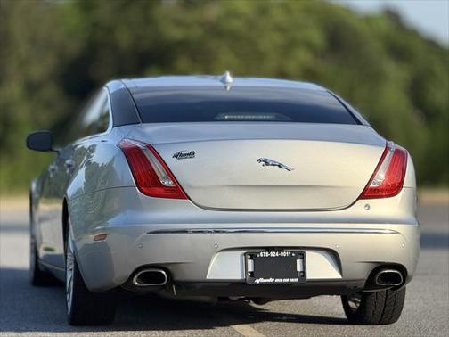 2015 Jaguar XJ Base