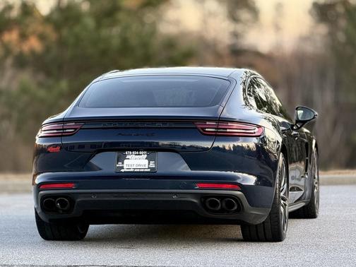 2018 Porsche Panamera 4S