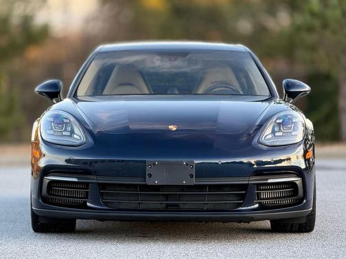 2018 Porsche Panamera 4S