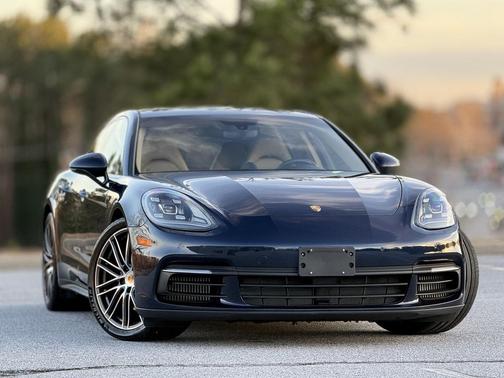 2018 Porsche Panamera 4S
