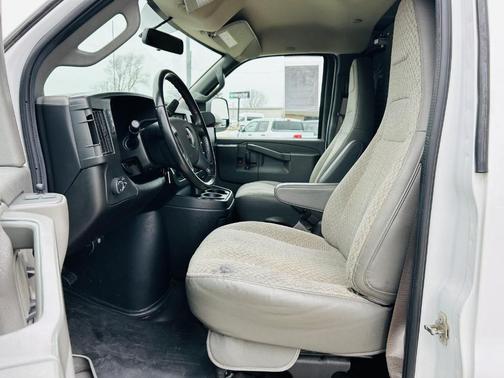 2020 GMC Savana 2500 Work Van