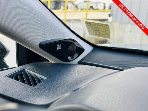 2019 Toyota Avalon XLE