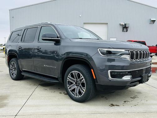 2025 Jeep Wagoneer Base