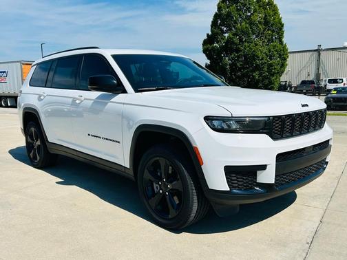 2025 Jeep Grand Cherokee L Laredo
