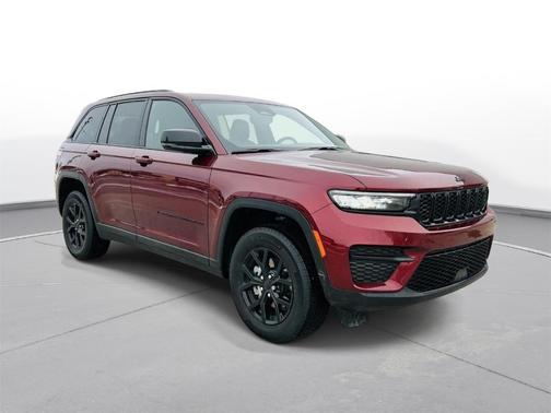 2025 Jeep Grand Cherokee Laredo