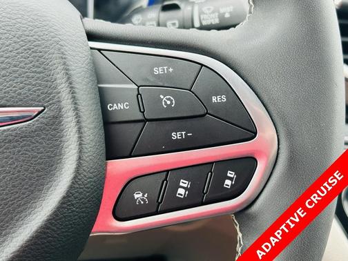 2022 Chrysler Pacifica Touring-L