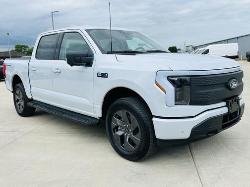 2025 Ford F-150 Lightning Flash