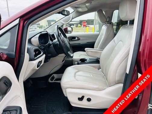2021 Chrysler Pacifica Touring-L