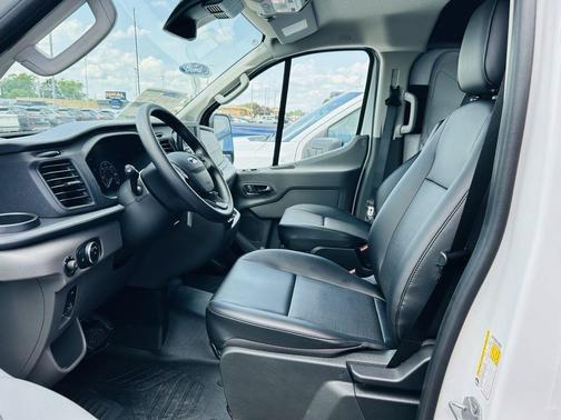 2025 Ford Transit-250