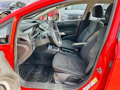 2013 Ford Fiesta SE