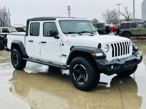 2020 Jeep Gladiator Sport
