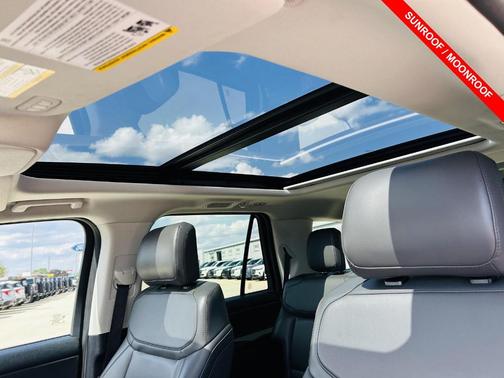 Glacier Gray Metallic 2025 Ford Expedition Active