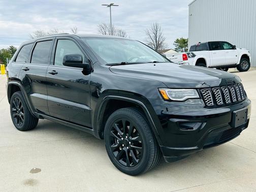 2022 Jeep Grand Cherokee WK Laredo