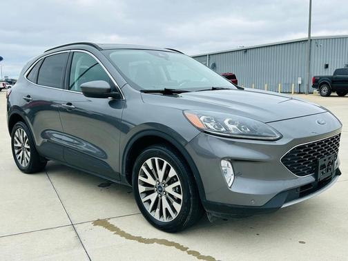 2022 Ford Escape Titanium