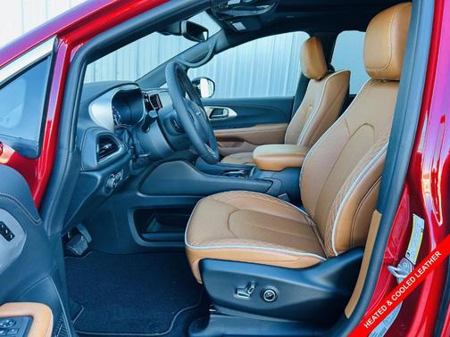 2026 Chrysler Pacifica Pinnacle