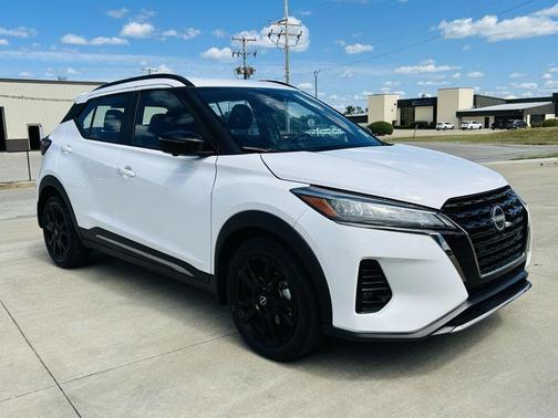 2024 Nissan Kicks SR