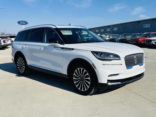 2023 Lincoln Aviator Standard AWD