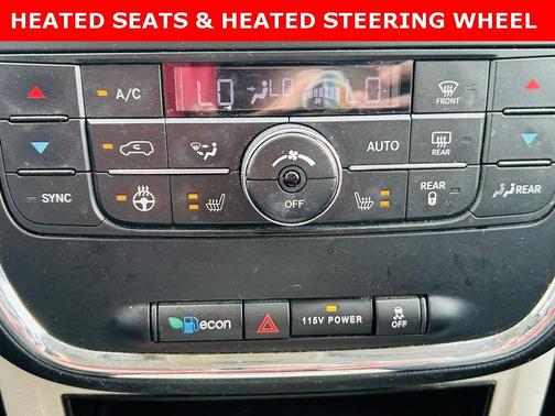 2016 Chrysler Town & Country Touring