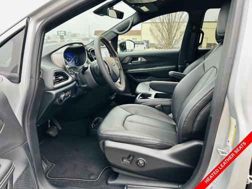 2026 Chrysler Voyager LX