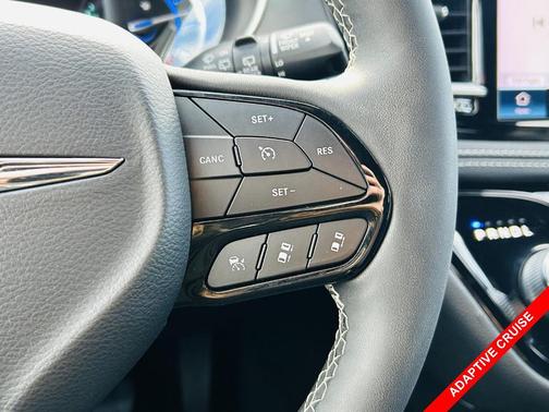 2022 Chrysler Pacifica Hybrid Touring L