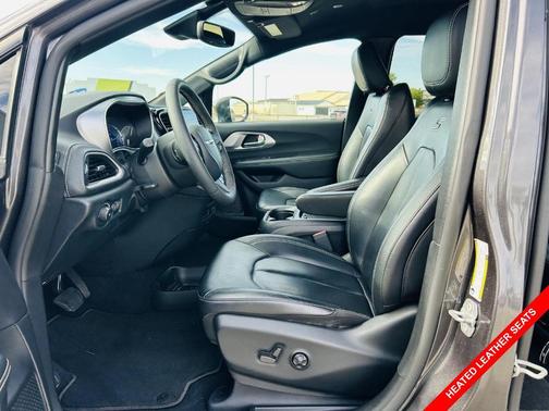 2022 Chrysler Pacifica Hybrid Touring L