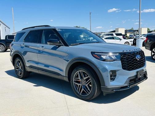 Vapor Blue Metallic 2026 Ford Explorer ST-Line
