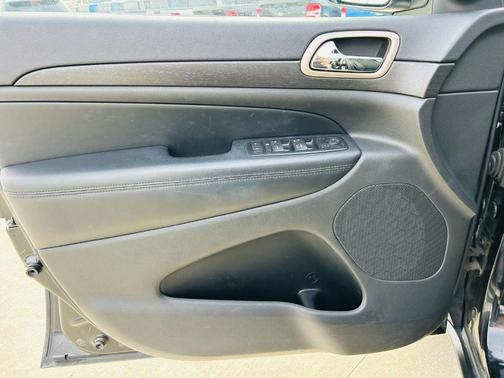 2015 Jeep Grand Cherokee Laredo