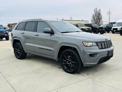 2022 Jeep Grand Cherokee WK Laredo