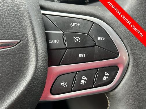 2022 Chrysler Pacifica Touring-L