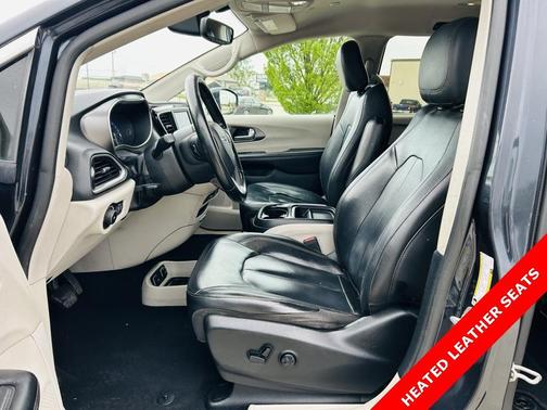 2020 Chrysler Pacifica Touring-L
