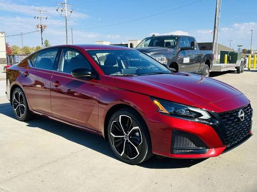 2024 Nissan Altima 2.5 SR