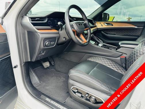 2023 Jeep Grand Cherokee Summit
