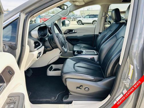 Ceramic Gray Clearcoat 2023 Chrysler Pacifica Touring-L