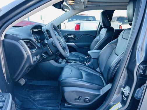 2022 Jeep Cherokee Latitude Lux