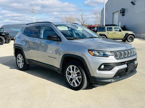 2022 Jeep Compass Latitude Lux