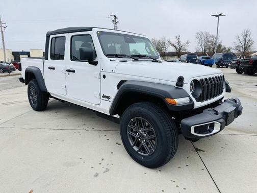 2026 Jeep Gladiator Sport