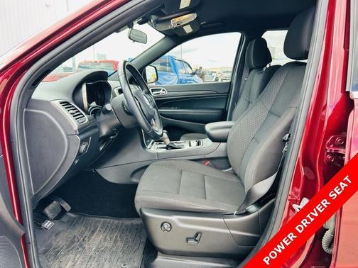 2020 Jeep Grand Cherokee Laredo E