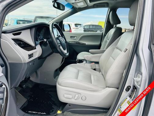 2016 Toyota Sienna XLE Premium