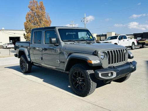 2021 Jeep Gladiator Sport