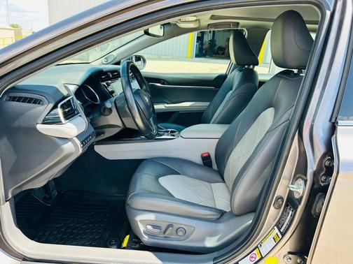 2018 Toyota Camry XLE