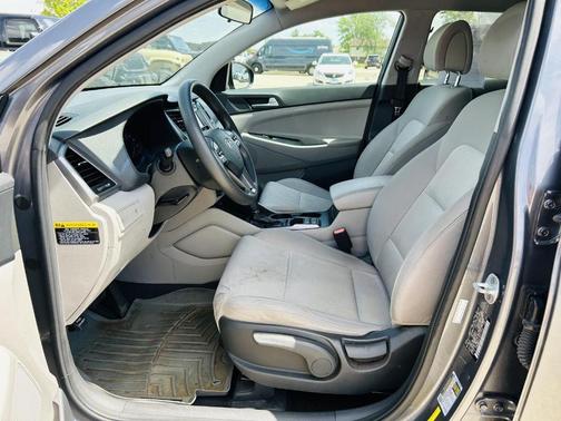 Coliseum Grey 2016 Hyundai TUCSON SE