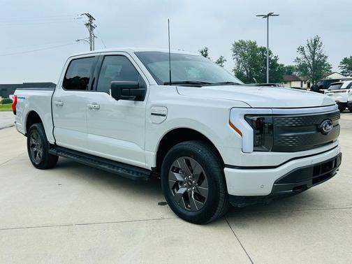 2023 Ford F-150 Lightning XLT
