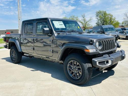 2025 Jeep Gladiator Sport
