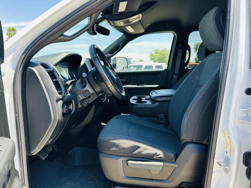 Bright White Clearcoat 2022 RAM 2500 Tradesman